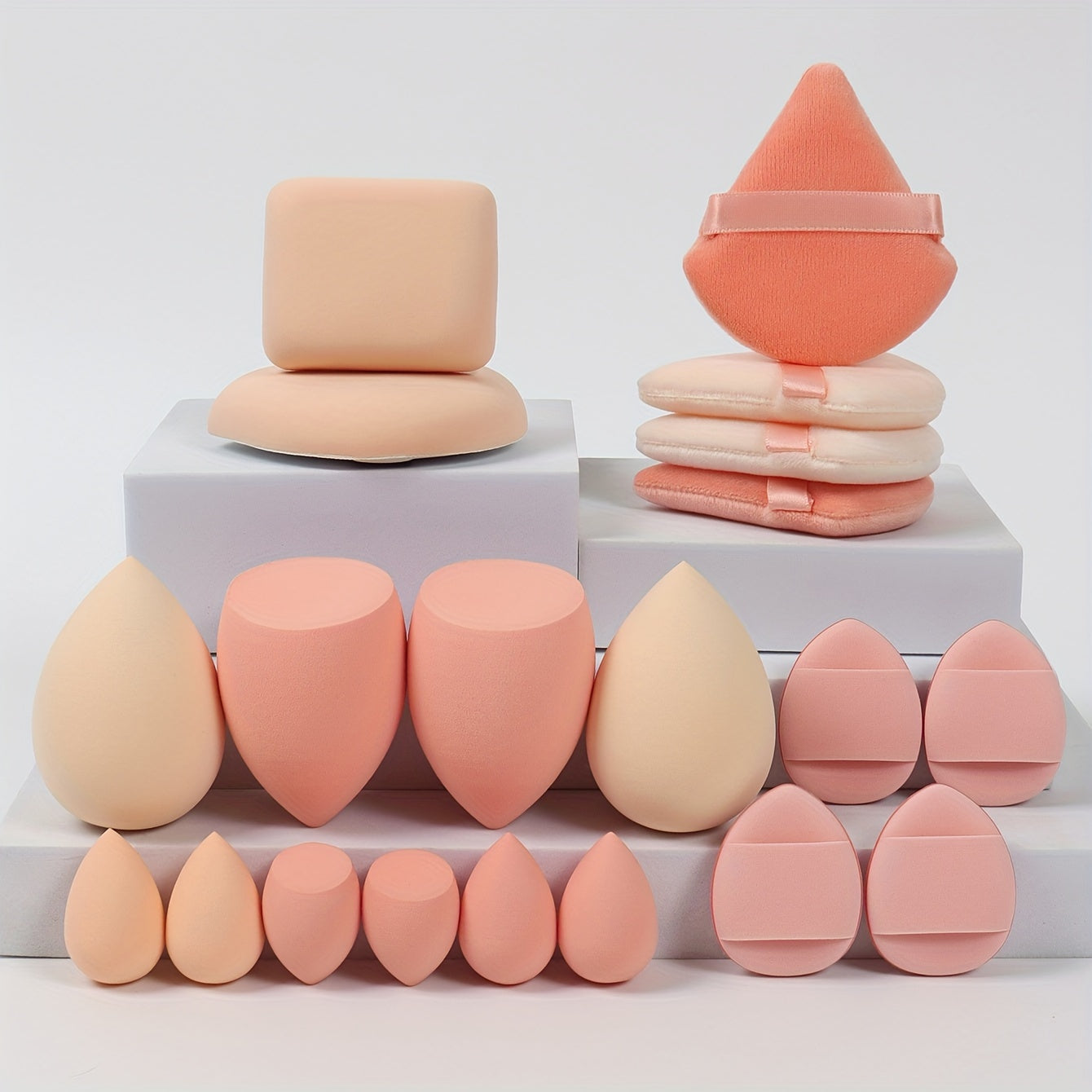 A 20pcs Candy Set, Including 2 Cushion Puffs, 4 Loose Powder Puffs, 4 Makeup Sponges, 6 Mini Makeup Sponges, And 4 Mini Cushion Puffs. These Beauty Sponges Are Perfect for Blending BB Cream, Foundation, And Concealer, Especia