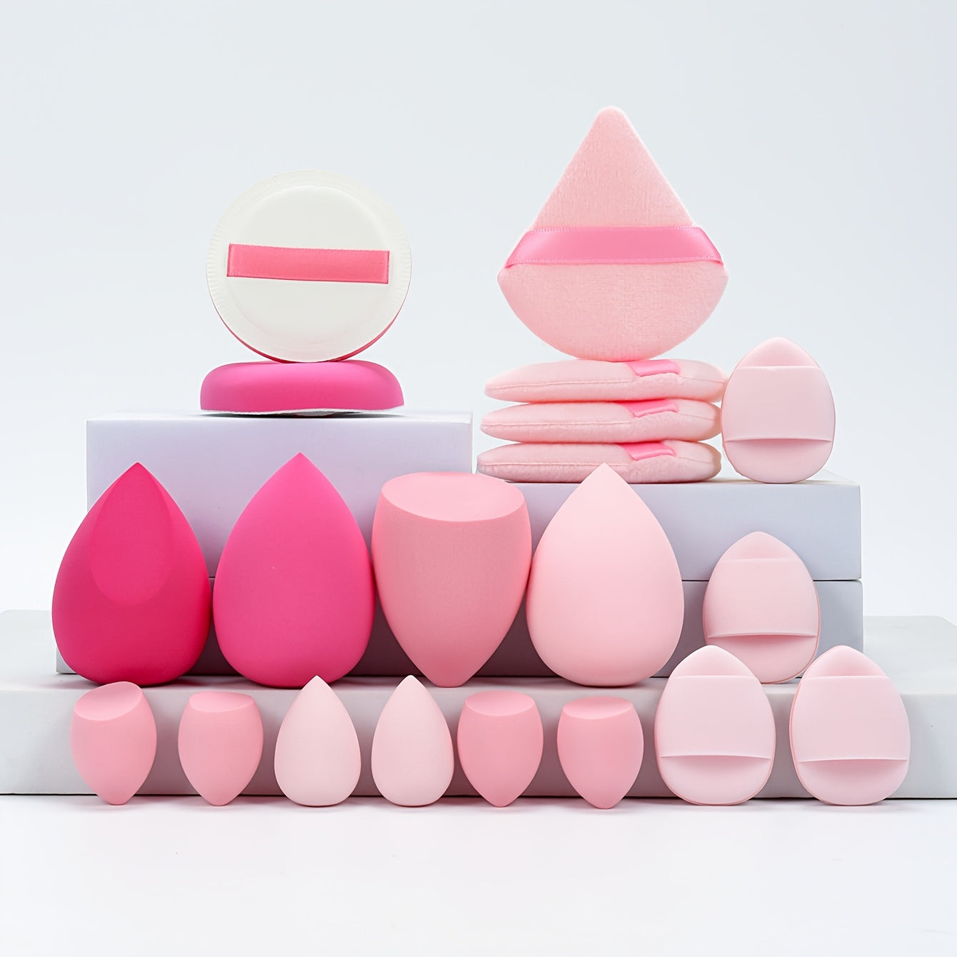 A 20pcs Candy Set, Including 2 Cushion Puffs, 4 Loose Powder Puffs, 4 Makeup Sponges, 6 Mini Makeup Sponges, And 4 Mini Cushion Puffs. These Beauty Sponges Are Perfect for Blending BB Cream, Foundation, And Concealer, Especia