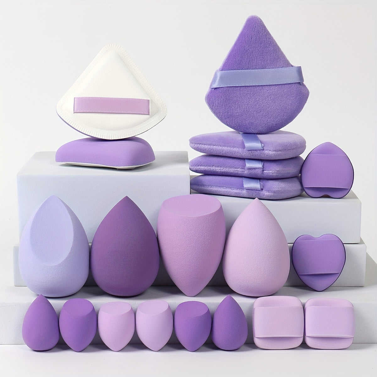 A 20pcs Candy Set, Including 2 Cushion Puffs, 4 Loose Powder Puffs, 4 Makeup Sponges, 6 Mini Makeup Sponges, And 4 Mini Cushion Puffs. These Beauty Sponges Are Perfect for Blending BB Cream, Foundation, And Concealer, Especia