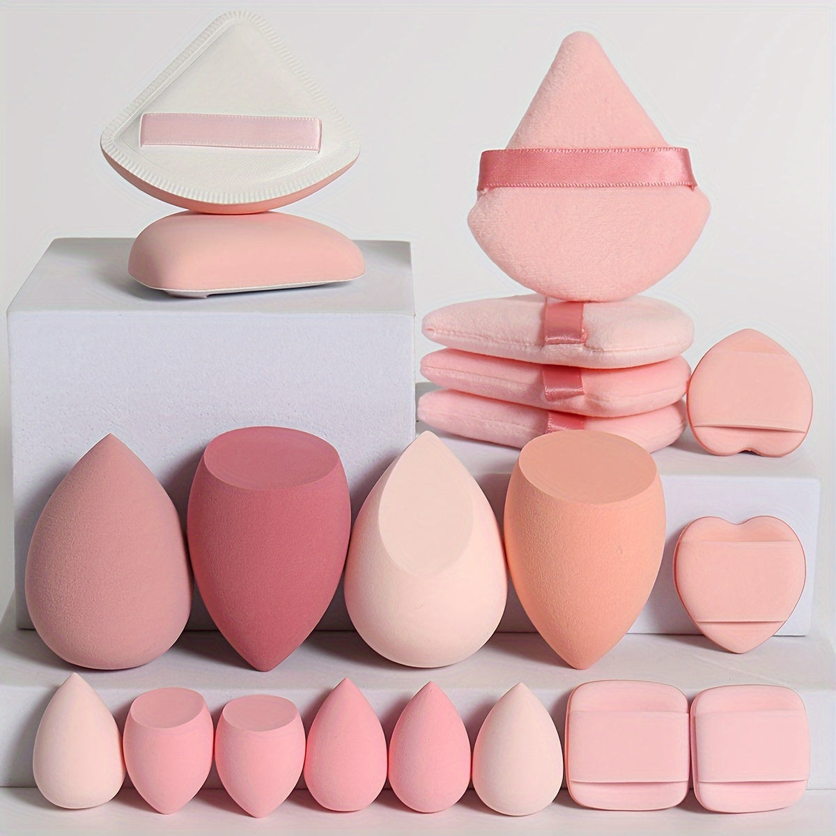 A 20pcs Candy Set, Including 2 Cushion Puffs, 4 Loose Powder Puffs, 4 Makeup Sponges, 6 Mini Makeup Sponges, And 4 Mini Cushion Puffs. These Beauty Sponges Are Perfect for Blending BB Cream, Foundation, And Concealer, Especia