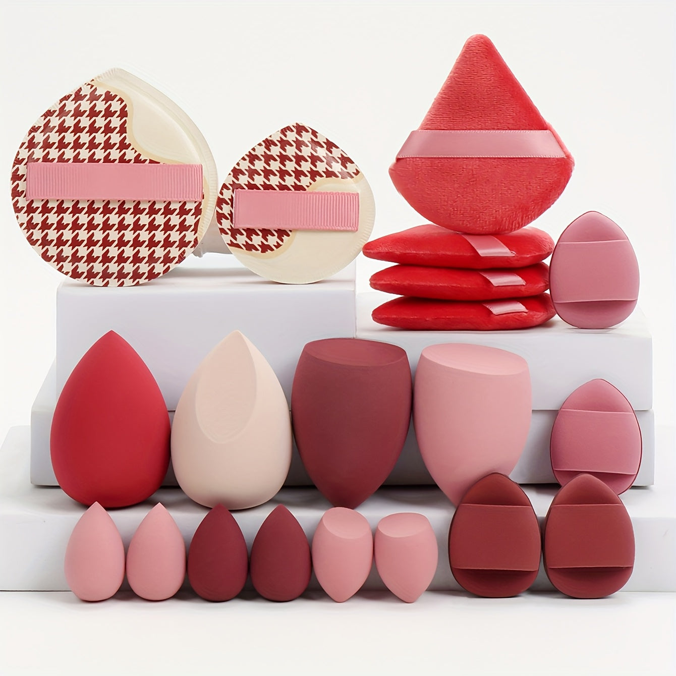 A 20pcs Candy Set, Including 2 Cushion Puffs, 4 Loose Powder Puffs, 4 Makeup Sponges, 6 Mini Makeup Sponges, And 4 Mini Cushion Puffs. These Beauty Sponges Are Perfect for Blending BB Cream, Foundation, And Concealer, Especia
