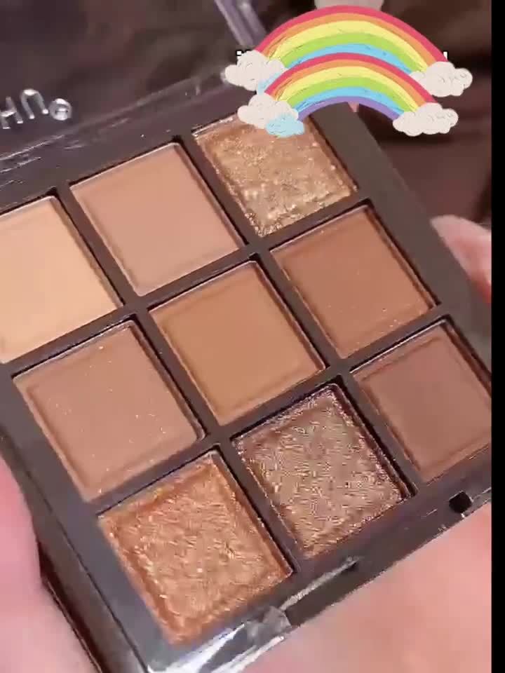 9-Color Autumn/Winter Eyeshadow Palette - Rich Smoky Browns, Radiant Mattes, Lustrous Pearls & Glam Glitter Finishes - Seasonal Beauty Must-have for a Chic Look