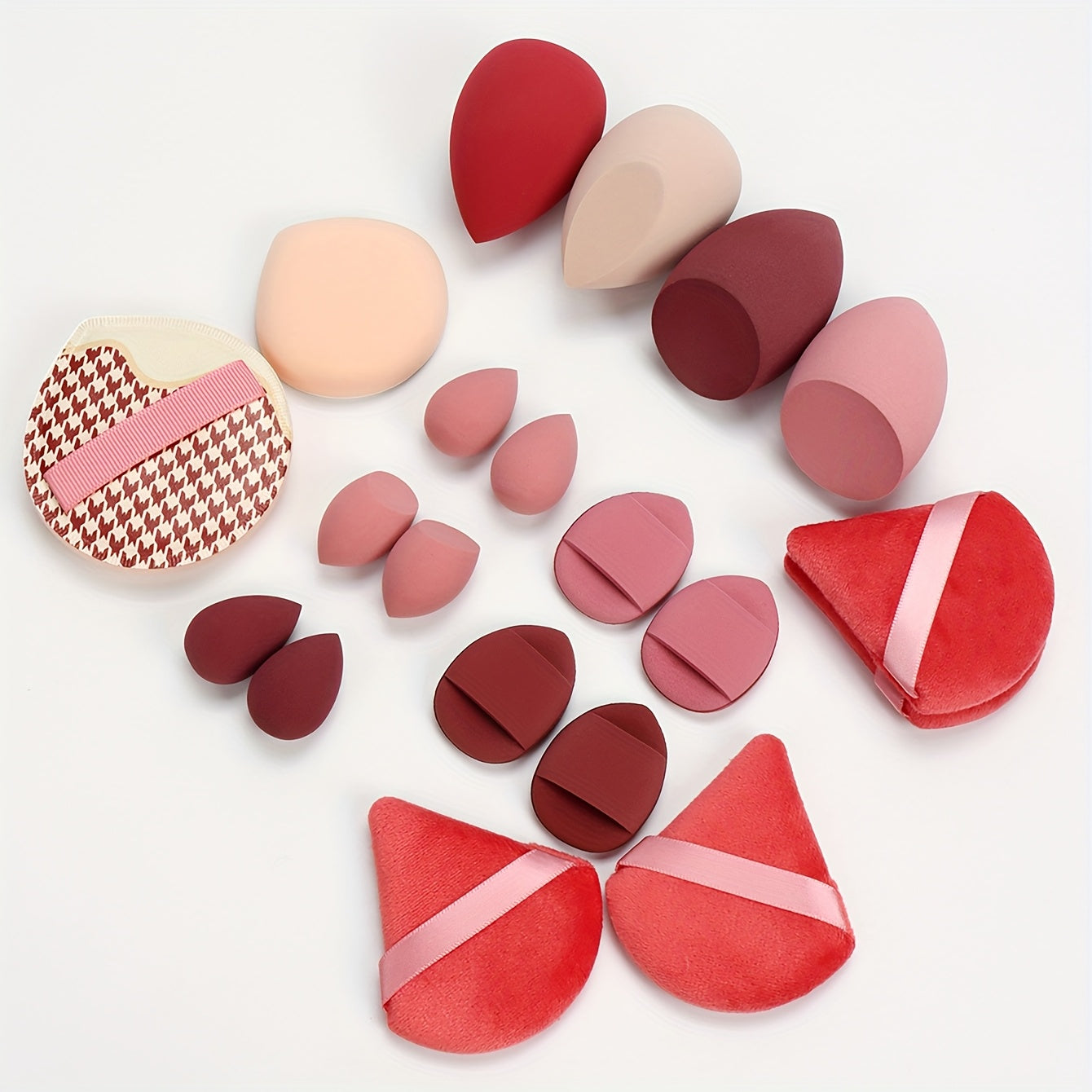 A 20pcs Candy Set, Including 2 Cushion Puffs, 4 Loose Powder Puffs, 4 Makeup Sponges, 6 Mini Makeup Sponges, And 4 Mini Cushion Puffs. These Beauty Sponges Are Perfect for Blending BB Cream, Foundation, And Concealer, Especia